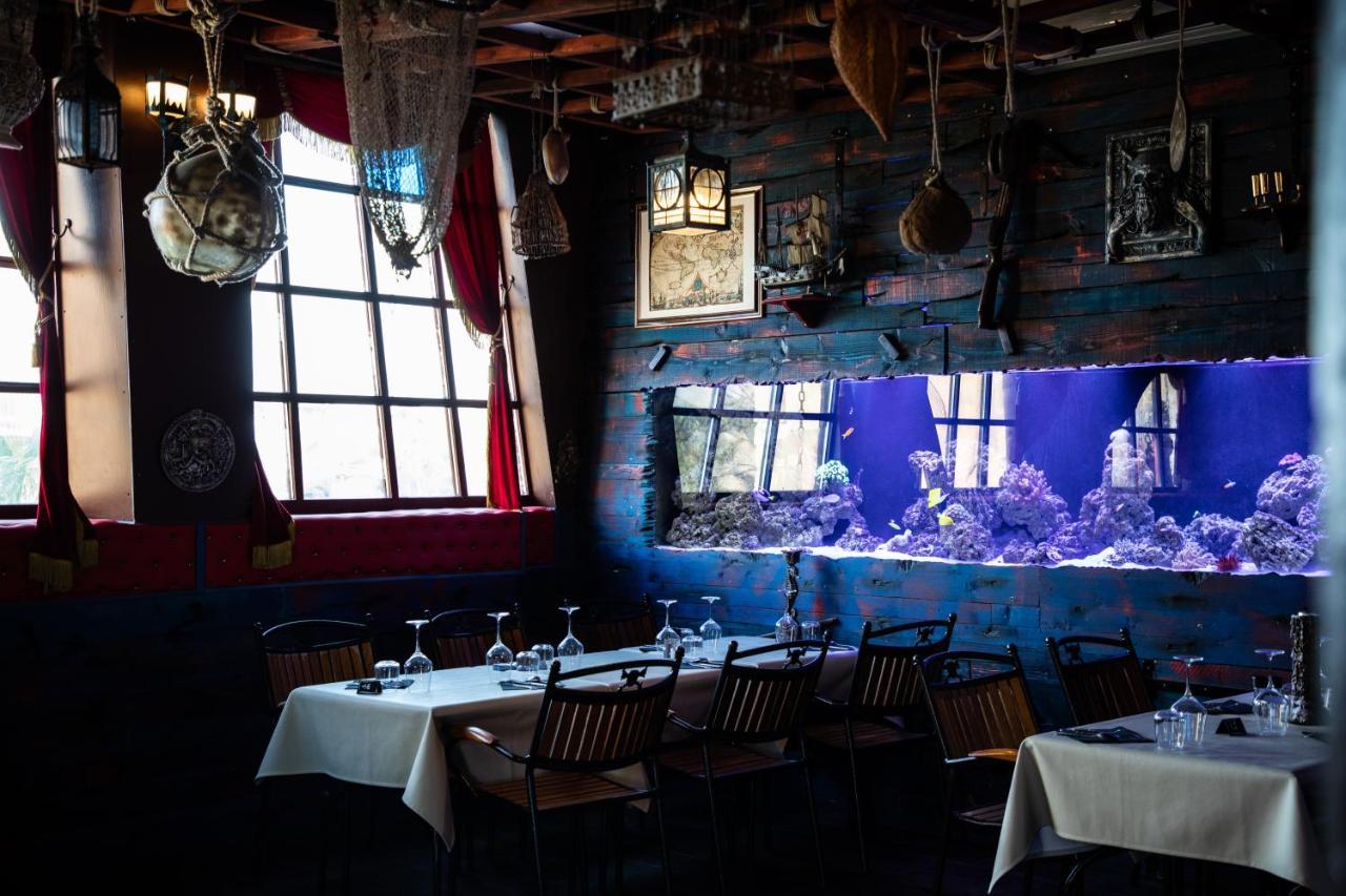 Hotel Pirates World Agde Ngoại thất bức ảnh