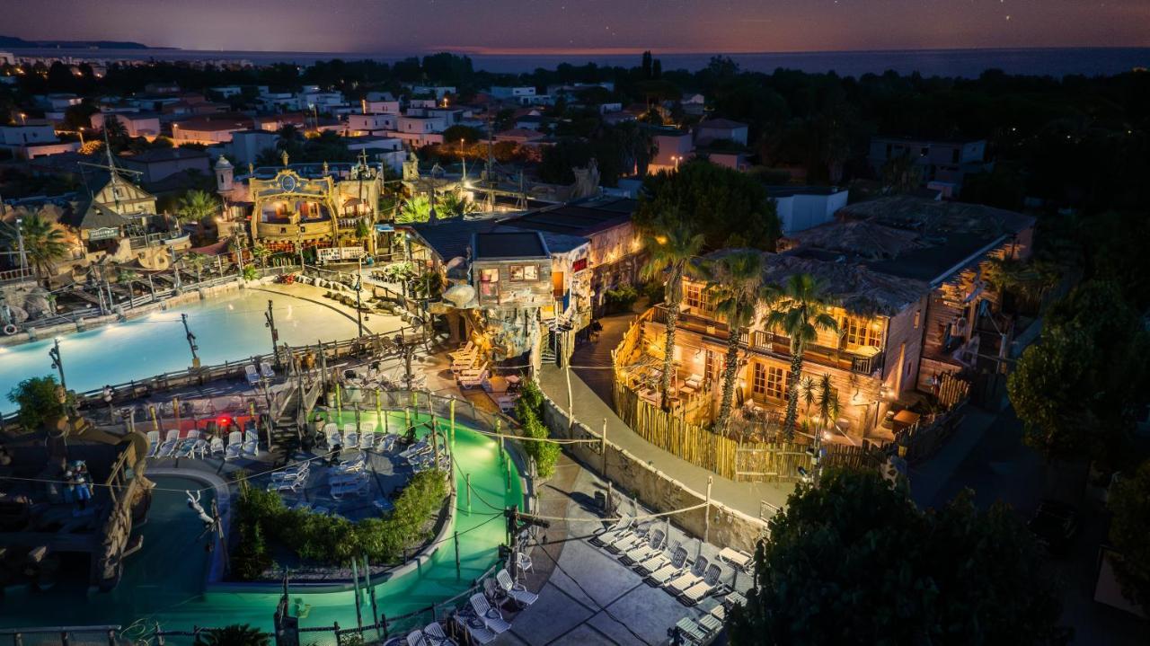 Hotel Pirates World Agde Ngoại thất bức ảnh